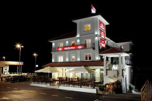 Hotel Knezevina Vranic  Exterior photo